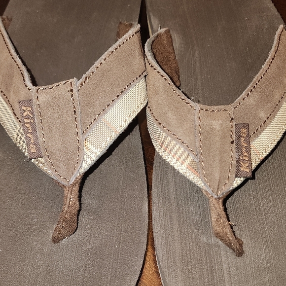 Kirra Brown and Tan Flip Flops Sz12 - Picture 6 of 8